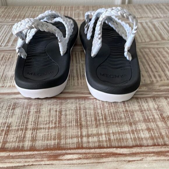 MEGNYA Women's Comfortable Walking Sandals with Arch Support, Athletic Hiking Sa - Picture 4 of 7